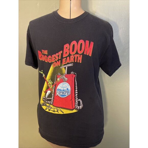 Cincinnati WEBN Fireworks Black Tee Shirt 'The Biggest Boom on Earth' Mens Sz M - Picture 1 of 7